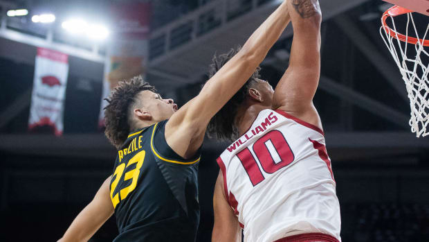 011222-Trevon Brazile-Jaylin Williams-Missouri-mm